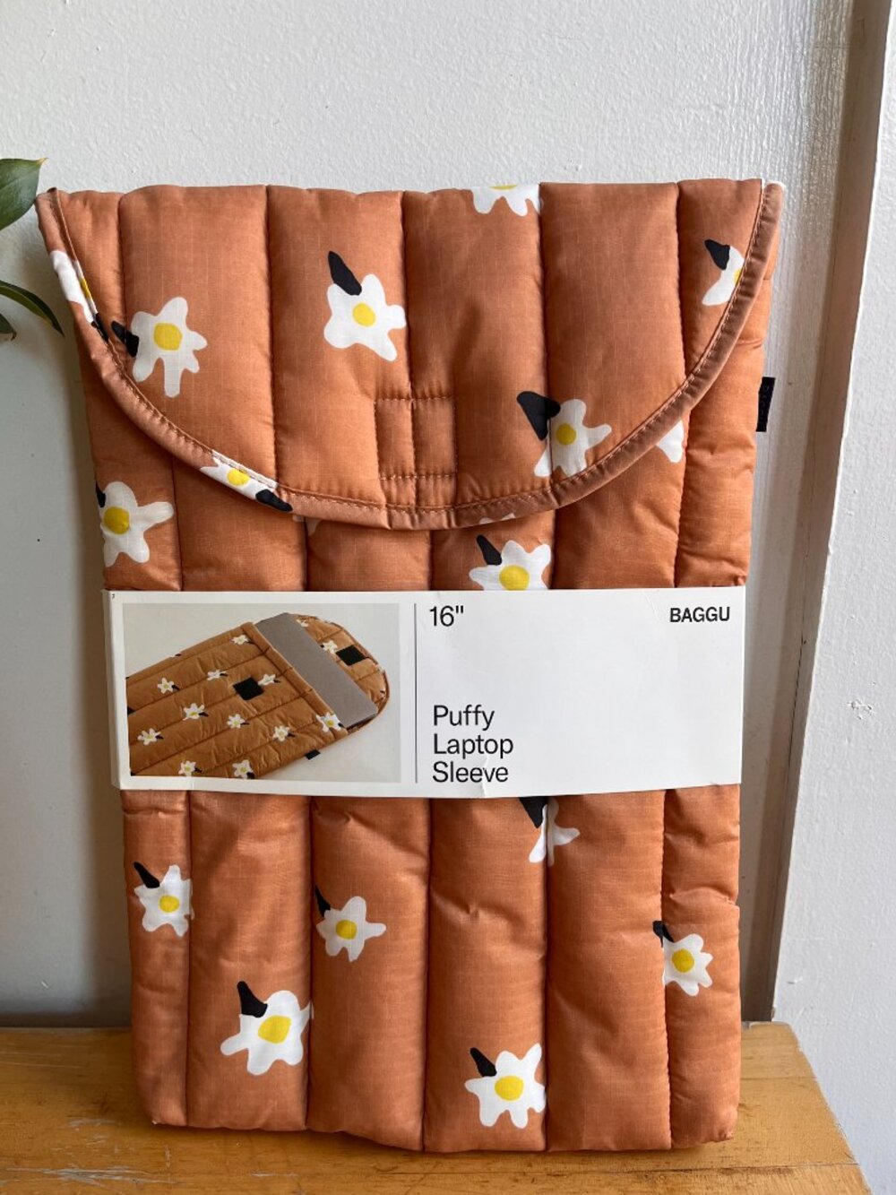 BAGGU Puffy Laptop Sleeve 13/14” Peach Floral Quilted Case